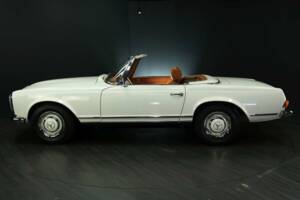Image 3/50 of Mercedes-Benz 230 SL (1965)