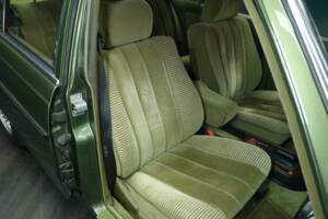 Bild 31/50 von Mercedes-Benz 300 D (1981)