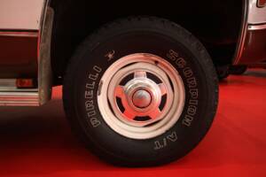 Bild 13/17 von GMC Suburban Sierra (1979)
