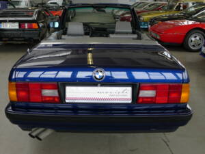 Image 24/37 of BMW 325i (1991)
