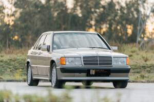 Image 20/69 de Mercedes-Benz 190 E 2.3-16 (1988)