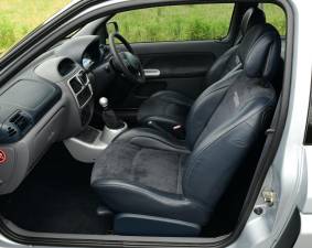 Image 43/50 de Renault Clio II V6 (2002)