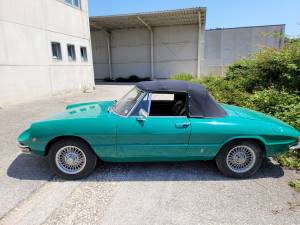 Image 8/13 of Alfa Romeo 1300 Spider Junior (1968)