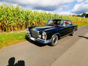 Immagine 1/24 di Mercedes-Benz 280 SE 3,5 (1971)