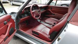 Image 16/23 of Porsche 911 Carrera 2 (1994)