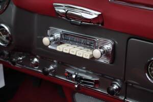 Image 48/50 of Mercedes-Benz 190 SL (1959)