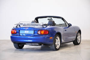 Bild 43/47 von Mazda MX-5 1.8 (1999)