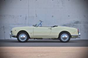 Image 6/49 of Alfa Romeo Giulia 1600 Spider (1964)