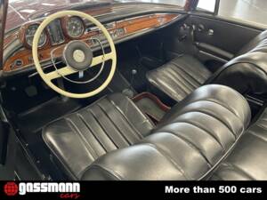Image 9/15 of Mercedes-Benz 220 SE b (1965)