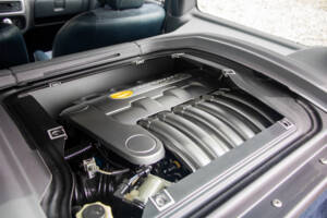 Image 24/26 de Renault Clio II V6 (2001)
