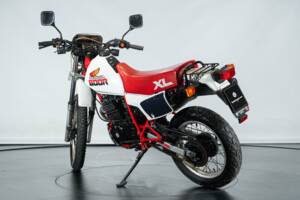 Image 2/50 of Honda DUMMY (1985)