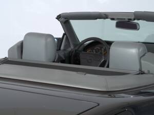 Image 33/56 de Mercedes-Benz 500 SL (1993)
