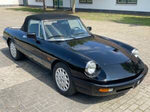 Image 3/6 de Alfa Romeo 1.6 Spider (1992)
