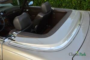 Image 40/47 de Mercedes-Benz 560 SL (1986)
