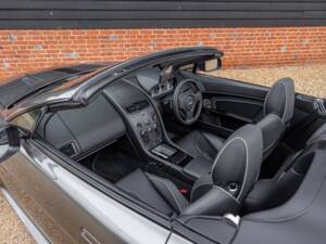 Afbeelding 41/75 van Aston Martin V12 Vantage AMR Roadster (2018)