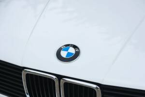 Image 35/50 of BMW M3 (1990)