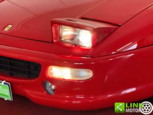 Image 19/34 of Ferrari F 355 F1 GTS (1996)