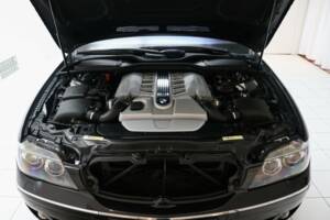 Bild 16/18 von BMW 760i (2005)