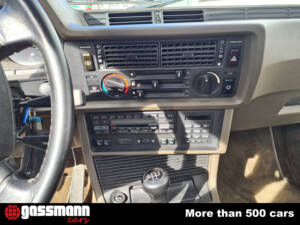 Image 12/15 of BMW M 635 CSi (1986)