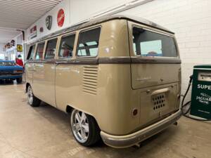 Image 18/26 of Volkswagen T1 Samba (1965)