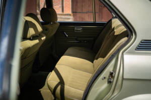Image 44/46 of BMW 525 (1978)