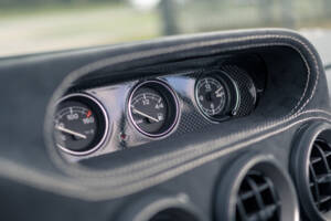 Image 37/48 de Ferrari 550 Barchetta (2001)