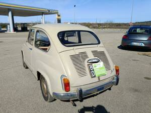 Image 40/44 of FIAT 600 D (1967)