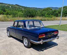 Image 6/50 of Alfa Romeo 2000 Berlina (1972)
