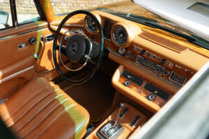 Bild 32/50 von Mercedes-Benz 280 SE 3,5 (1971)