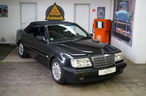 Bild 2/34 von Mercedes-Benz E 500 (1995)