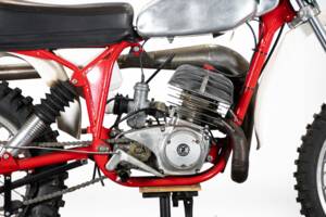 Image 34/50 of CZ 250 (1977)