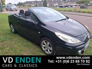 Bild 18/23 von Peugeot 307 CC 2.0i (2005)