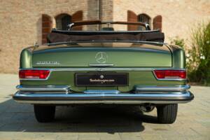 Image 27/50 of Mercedes-Benz 220 SE b (1964)