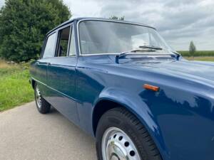 Image 33/75 of Alfa Romeo Giulia 1300 TI (1966)