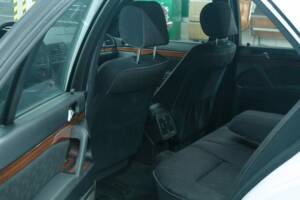 Bild 48/50 von Mercedes-Benz 300 SE (1992)