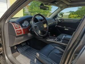 Image 11/14 of Chrysler 300 C Touring 3.0 CRD (2010)