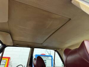 Bild 9/20 von Mercedes-Benz 280 SE 3,5 (1972)