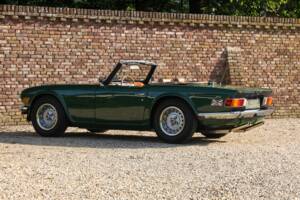 Immagine 37/50 di Triumph TR 6 (1976)