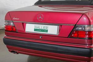 Bild 10/31 von Mercedes-Benz E 320 (1993)
