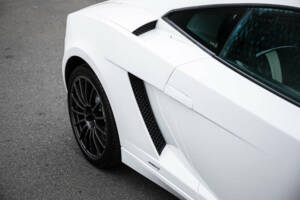 Afbeelding 27/29 van Lamborghini Gallardo LP 550-2 Balboni (2010)