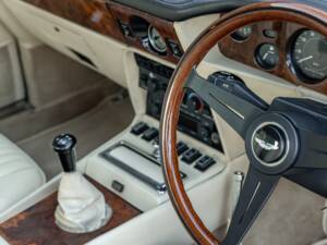 Afbeelding 31/62 van Aston Martin V8 Vantage X-Pack (1987)