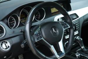 Image 48/50 of Mercedes-Benz C 63 AMG (2012)