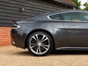 Bild 34/79 von Aston Martin V12 Vantage (2011)