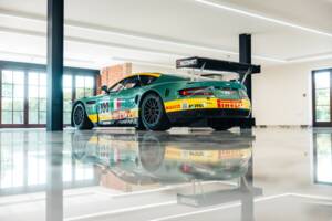 Image 7/30 of Aston Martin DBR9 GT1 (2006)