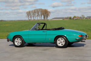 Image 29/50 of Alfa Romeo 1750 Spider Veloce (1969)