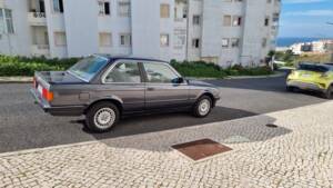 Image 47/100 of BMW 323i (1984)