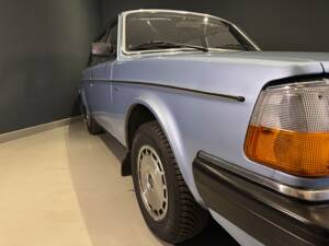Imagen 10/63 de Volvo 244 (1981)
