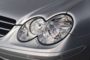 Image 33/50 de Mercedes-Benz SL 55 AMG (2006)