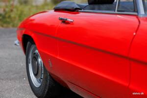 Image 22/44 of Alfa Romeo 1750 Spider Veloce (1969)