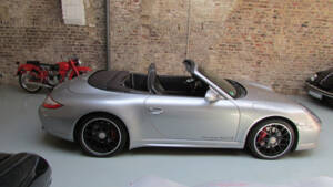 Bild 2/21 von Porsche 911 Carrera 4 GTS (2012)